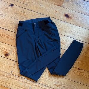 Norrøna Falketind Flex1 Softshell Pants – Women’s Small - Black